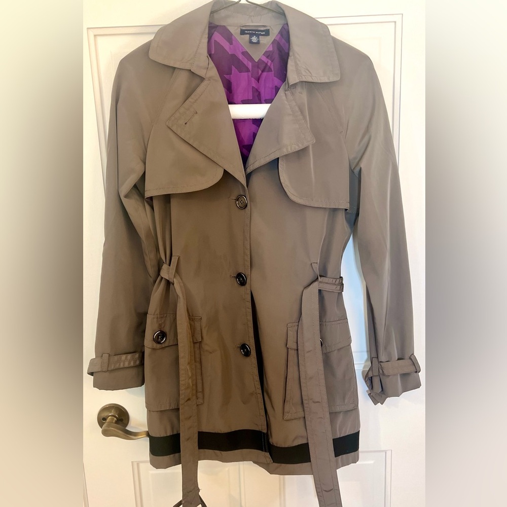 FINAL PRICE DROP: Tommy Hilfiger Taupe Trench Coat w/Purple Lining, Sz M, EUC! - Picture 4 of 10